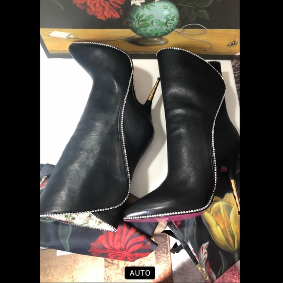 ❤️🙈🌹Gucci Fosca leather crystal boot🌹🙈❤️ - Picture 2 of 8